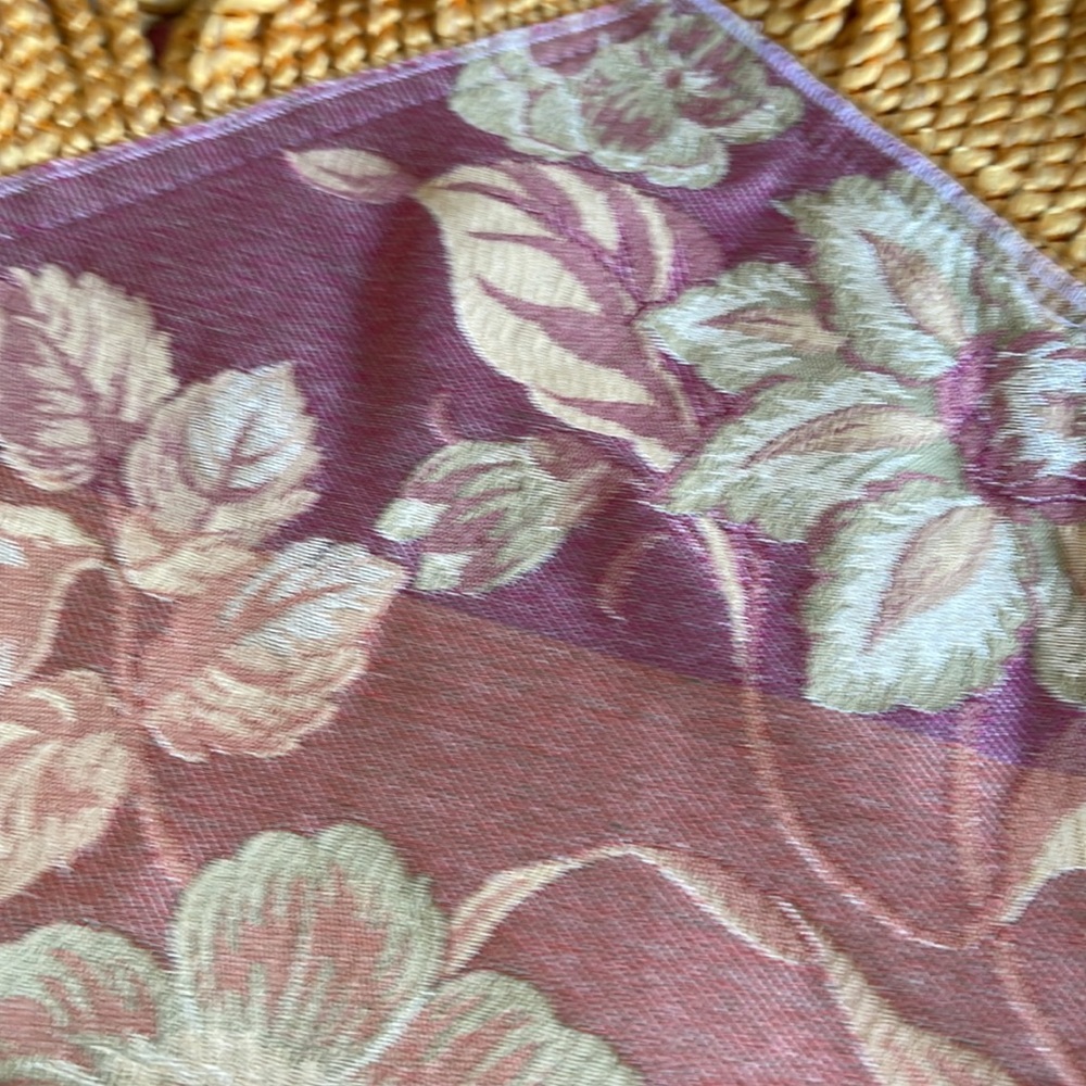 Table Runner - Picture 5 of 5